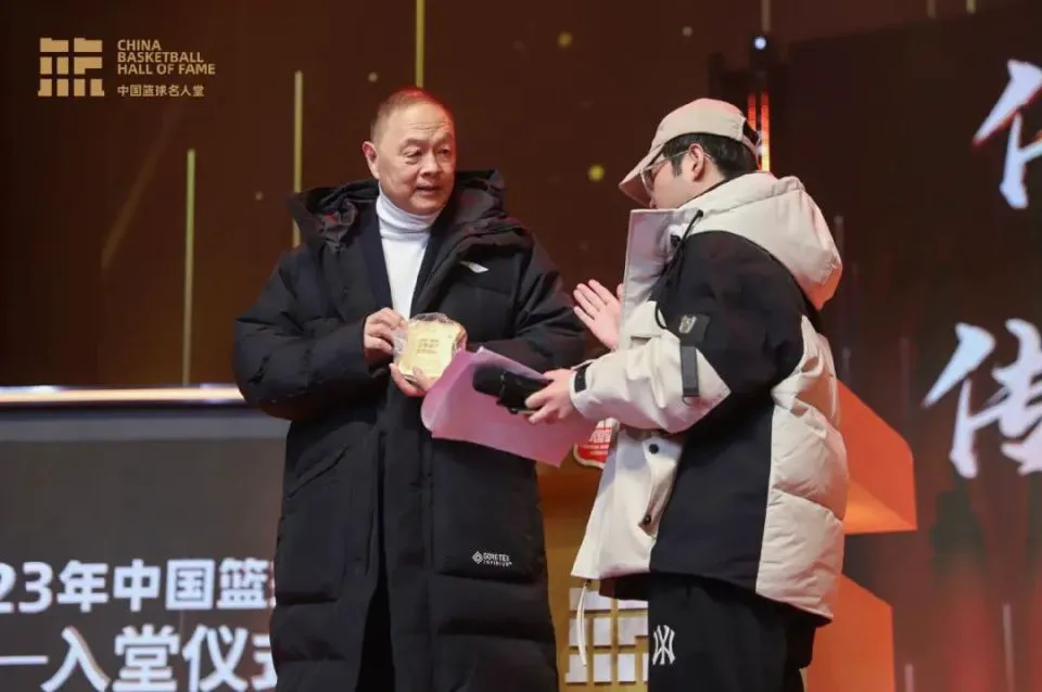 儿童篮球爱好者如何从小培养获奖能力_0